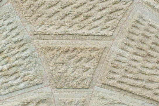 AW 10mm, f/2.8, center